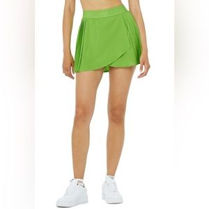 ALO YOGA - ACES TENNIS SKIRT - GREEN APPLE Size Medium